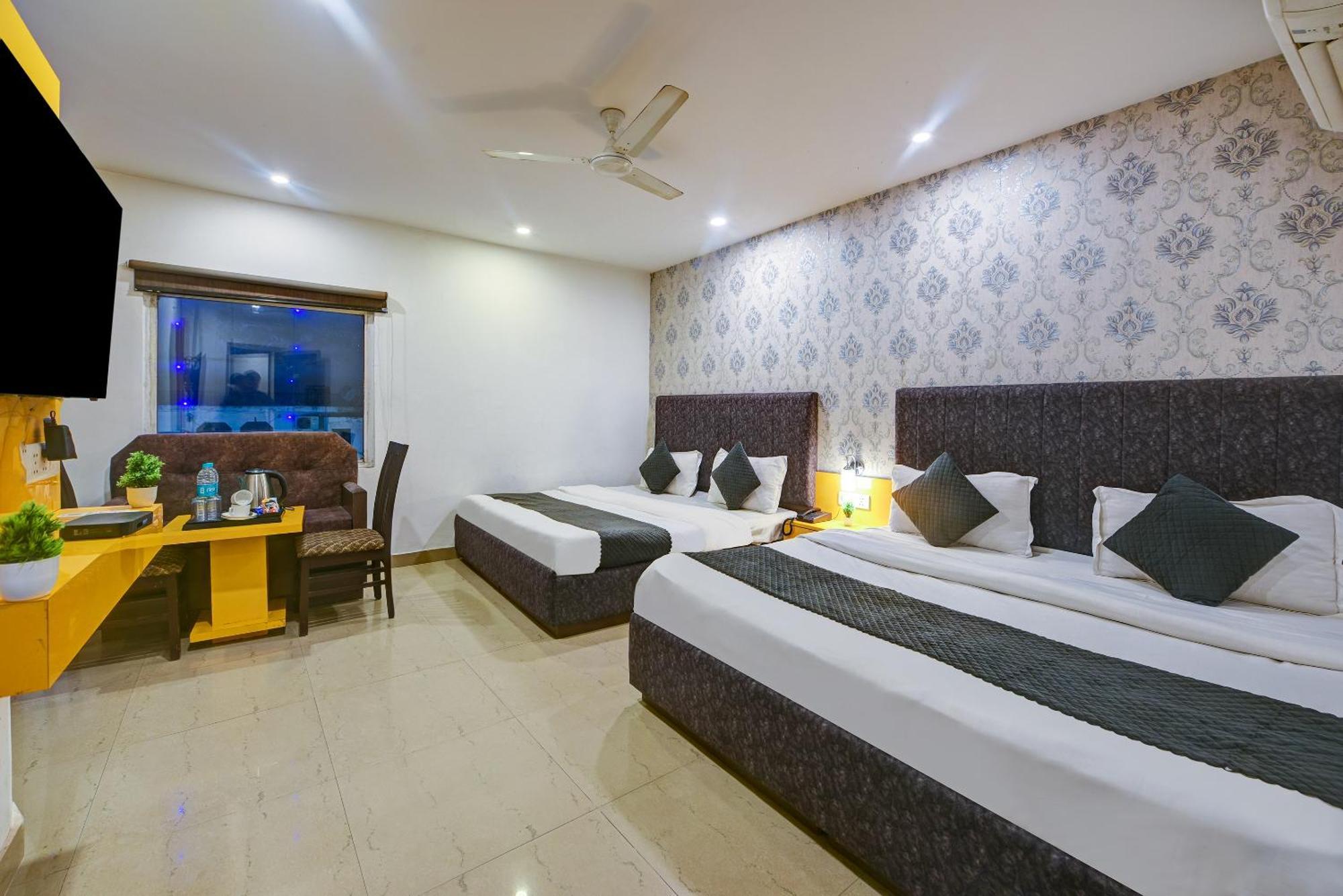 Hotel Kelvish -igi Airport 4*